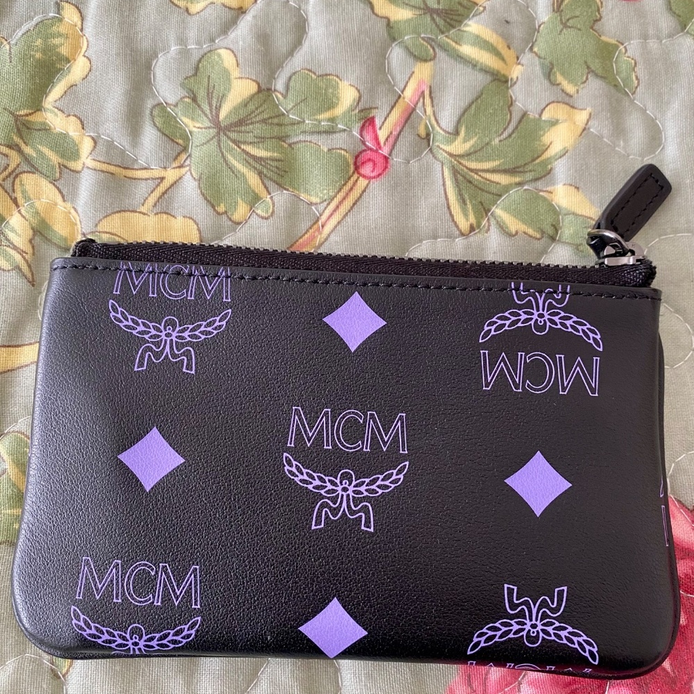 MCM Key Pouch - Picture 2 of 8